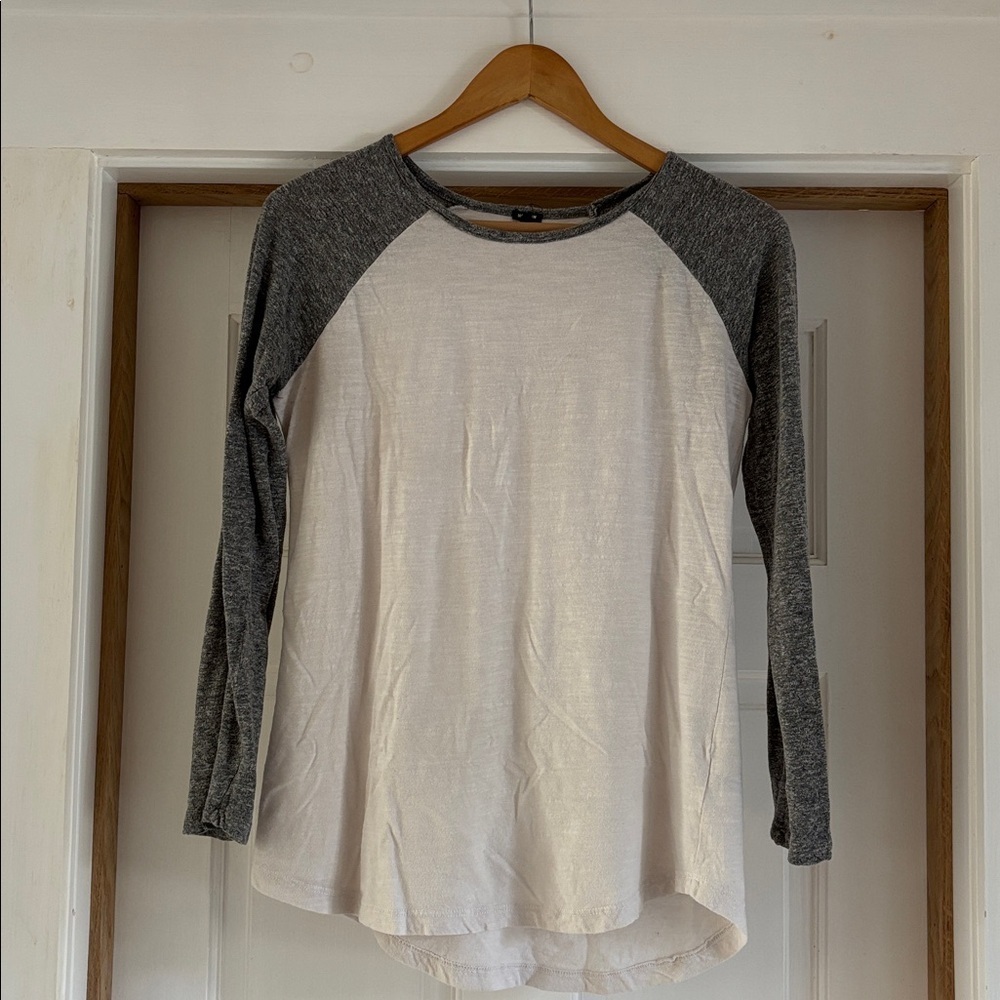 Monrow Heather Gray and White Long Sleeve Tee - Picture 4 of 6